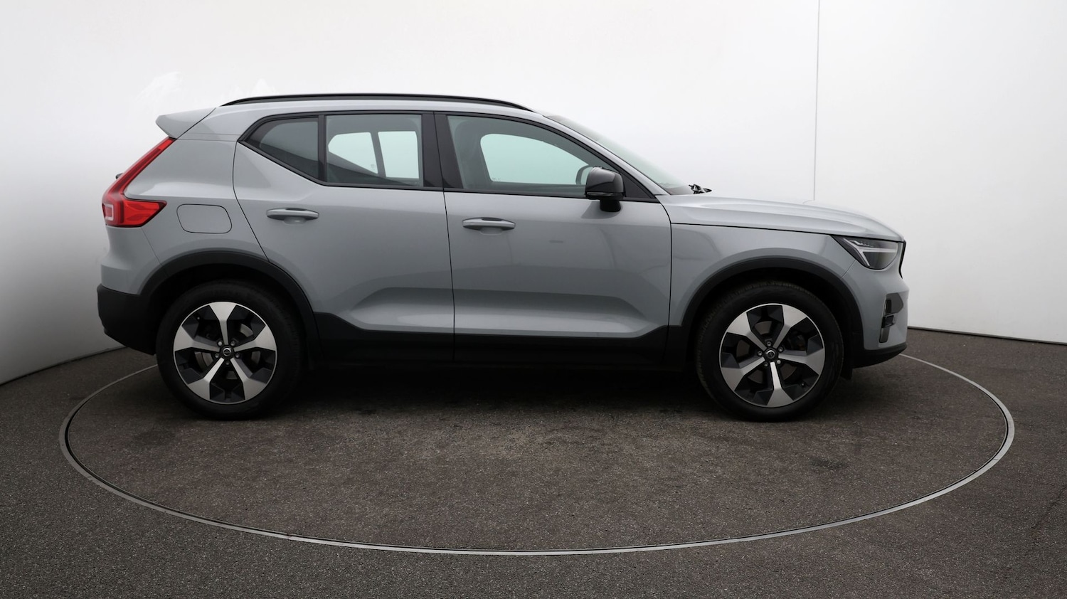 Used Volvo XC40 2025 for sale - 76810622: Photo 40