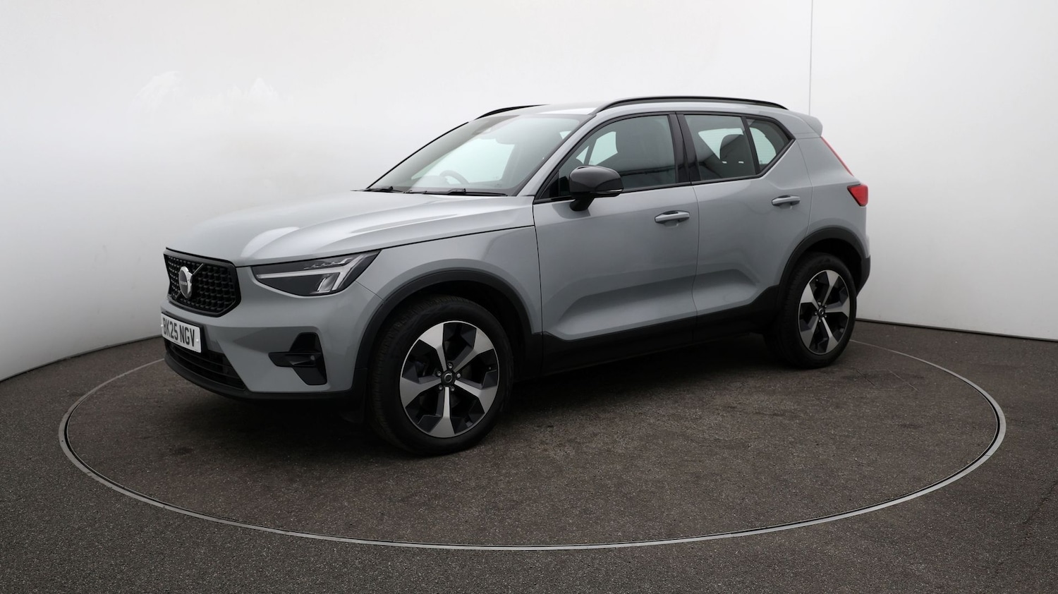 Used Volvo XC40 2025 for sale - 76810622: Photo 59