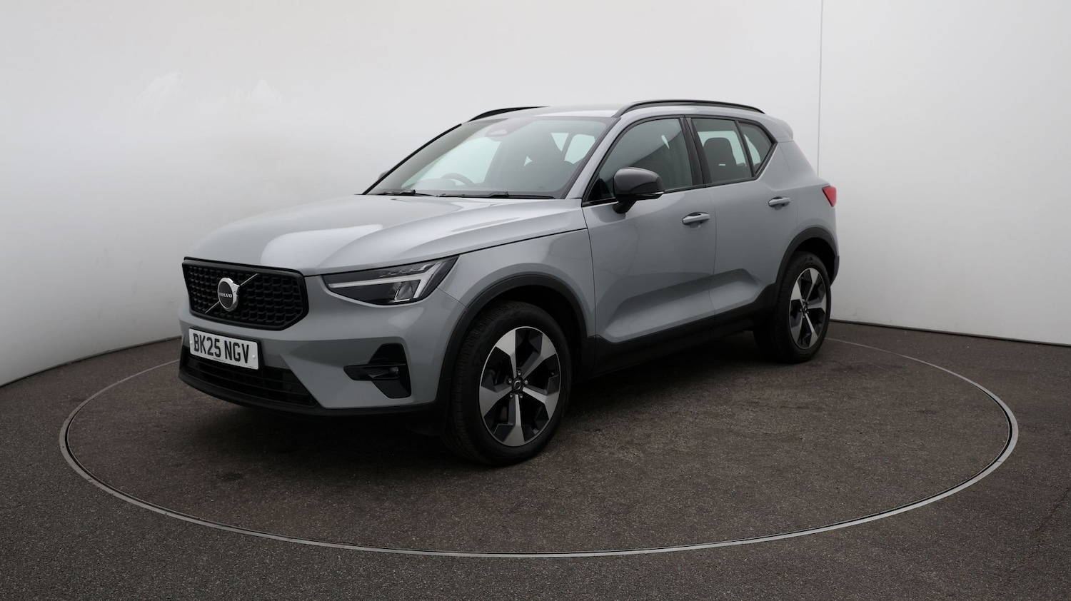 Used Volvo XC40 2025 for sale - 76810622: Photo 60