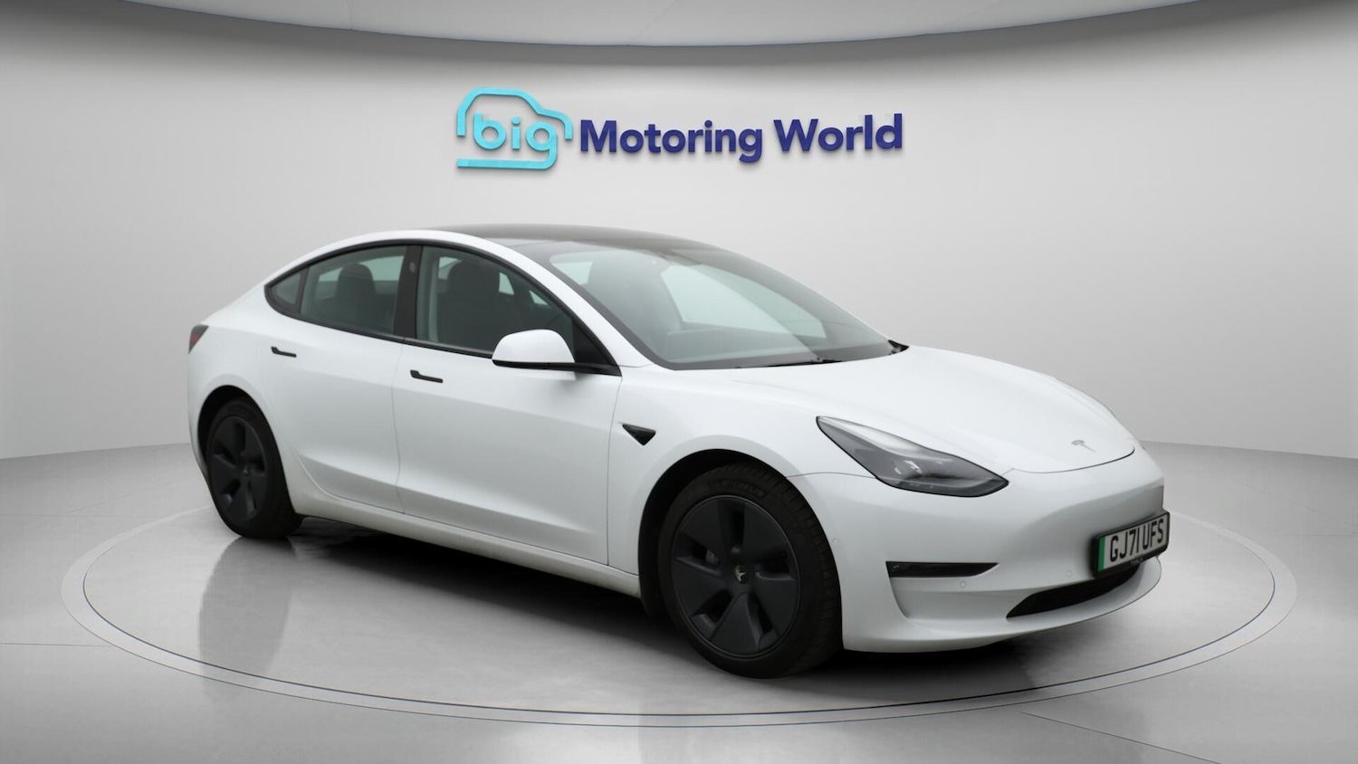 Used Tesla Model 3 2021 for sale - 76714607: Photo 2