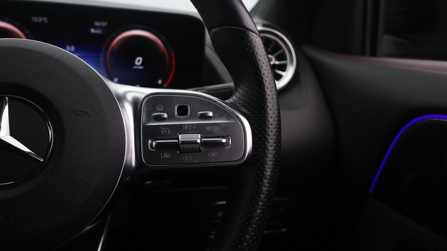 Used Mercedes-Benz GLA 2023 for sale - 77618697: Photo 25