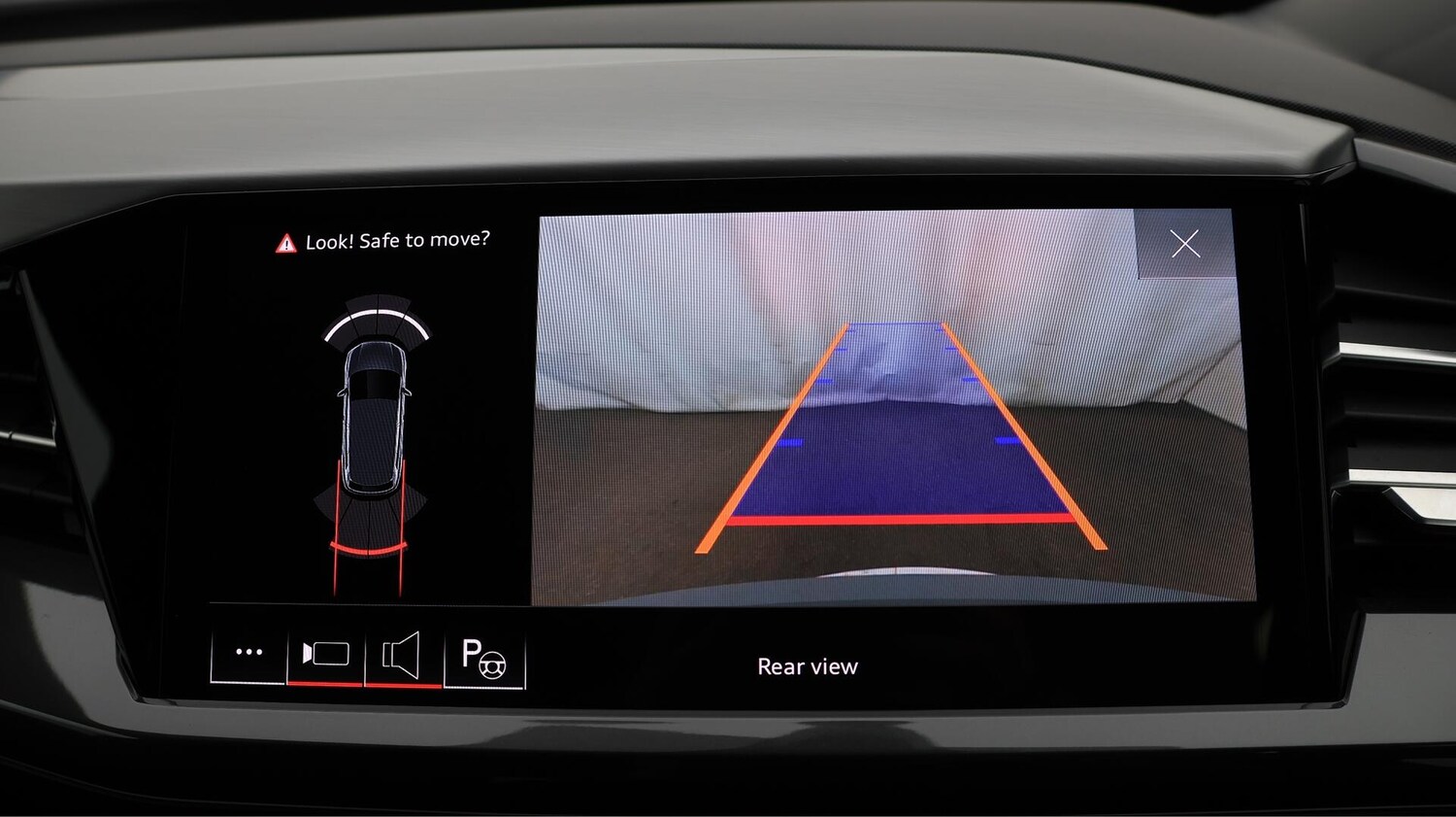 Used Audi Q4 e-tron 2022 for sale - 76456640: Photo 28