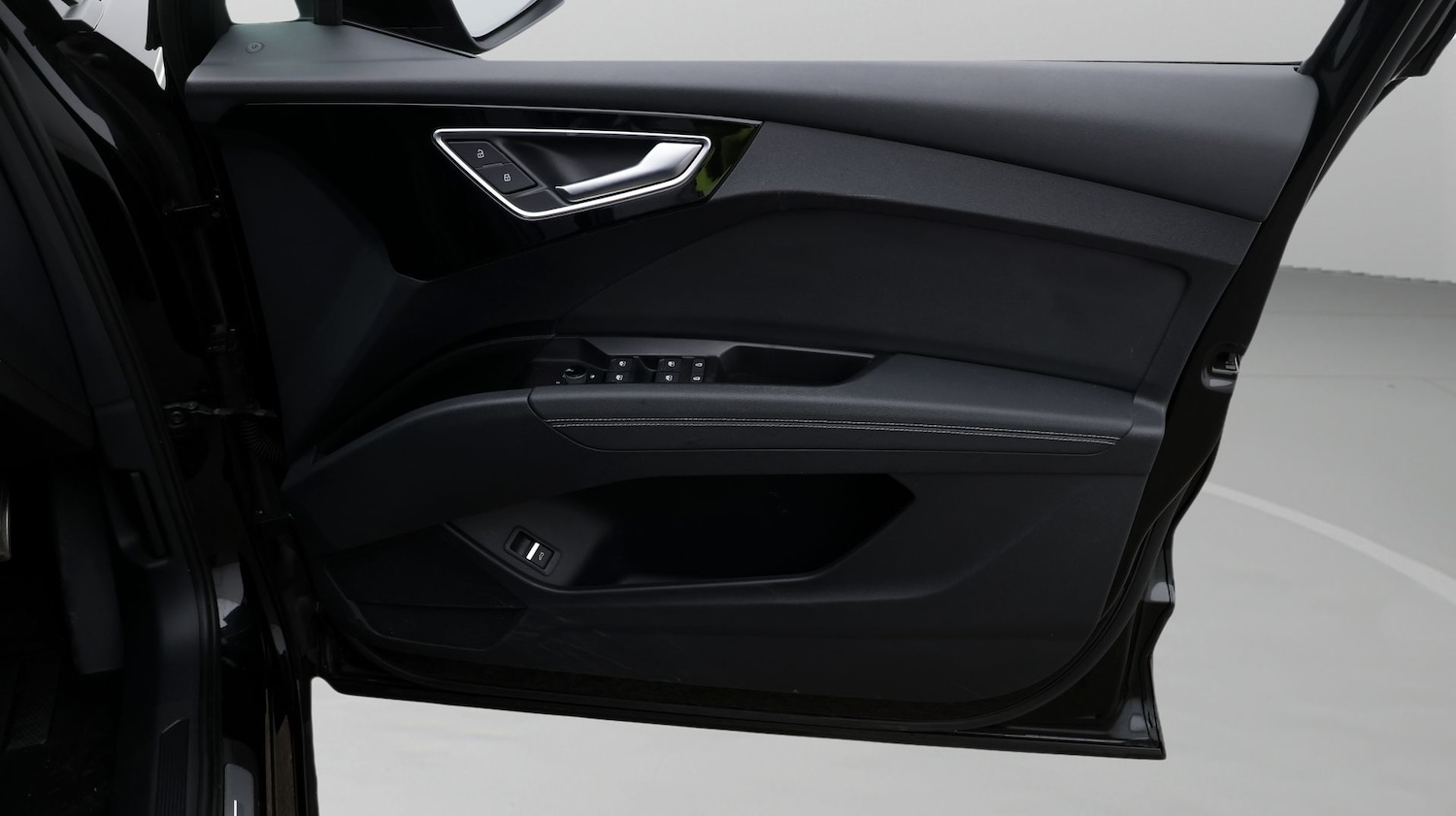 Used Audi Q4 e-tron 2023 for sale - 77610282: Photo 15