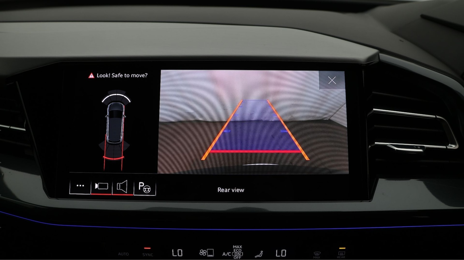 Used Audi Q4 e-tron 2023 for sale - 77610282: Photo 20