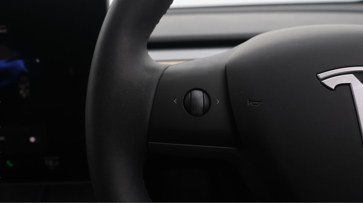 Used Tesla Model Y 2023 for sale - 77303997: Photo 23