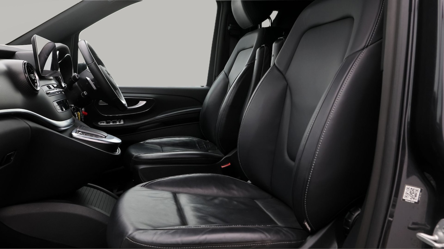 Used Mercedes-Benz V-Class 2023 for sale - 77872364: Photo 14