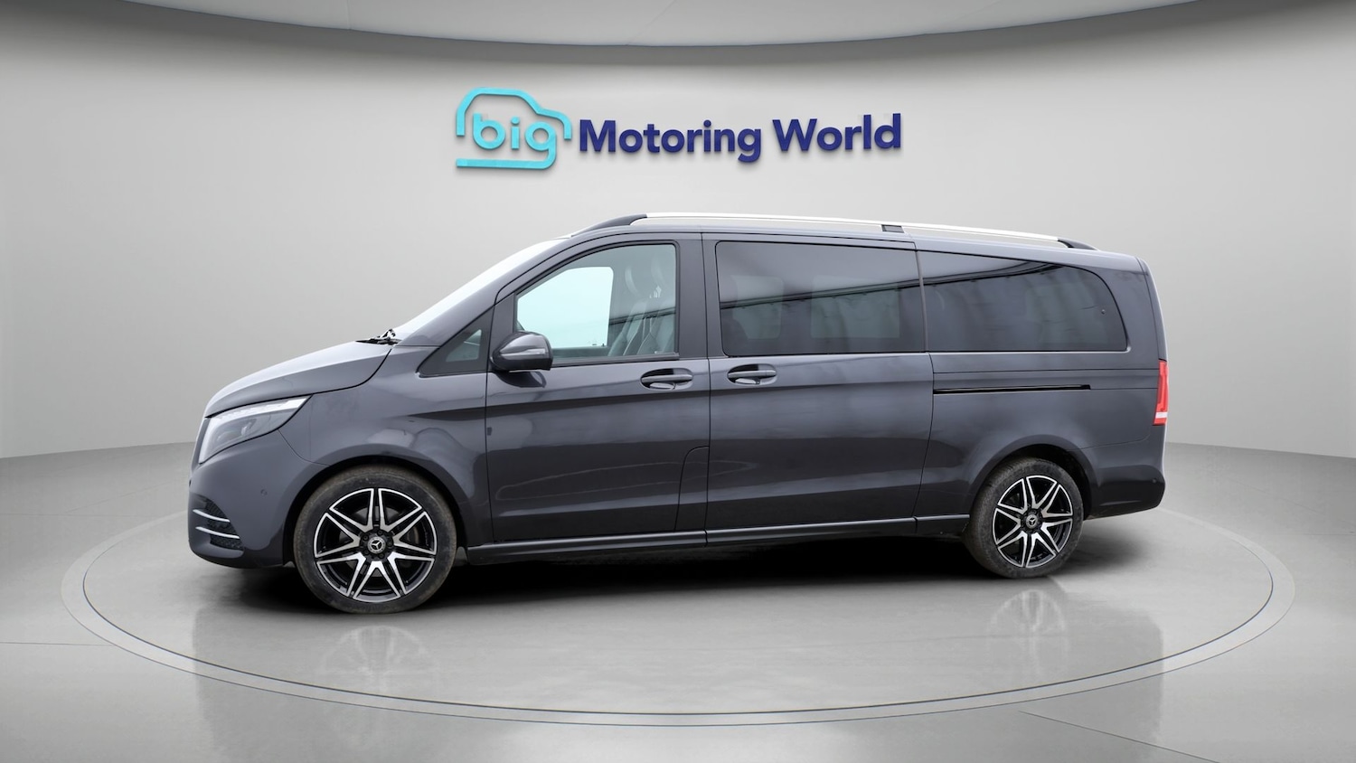 Used Mercedes-Benz V-Class 2023 for sale - 77872364: Photo 4