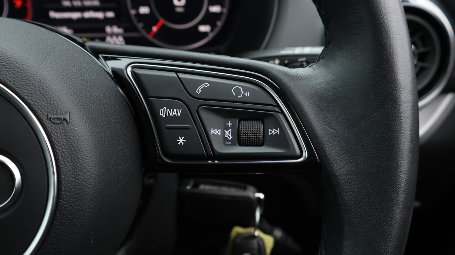 Used Audi Q2 2023 for sale - 76432306: Photo 25