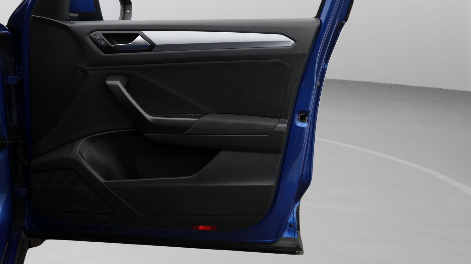 Used Volkswagen T-Roc 2023 for sale - 77745289: Photo 15