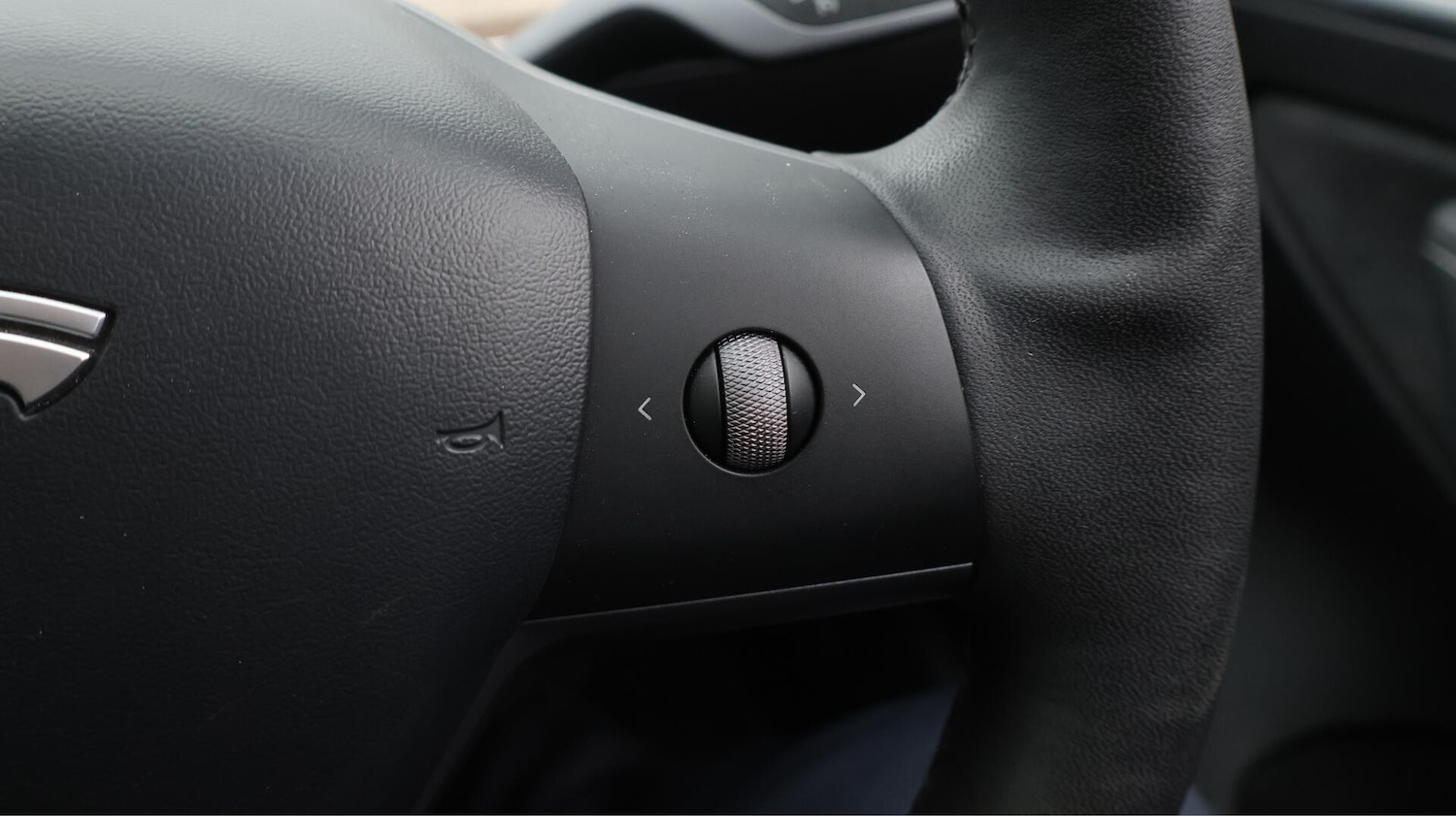 Used Tesla Model 3 2021 for sale - 76361283: Photo 24