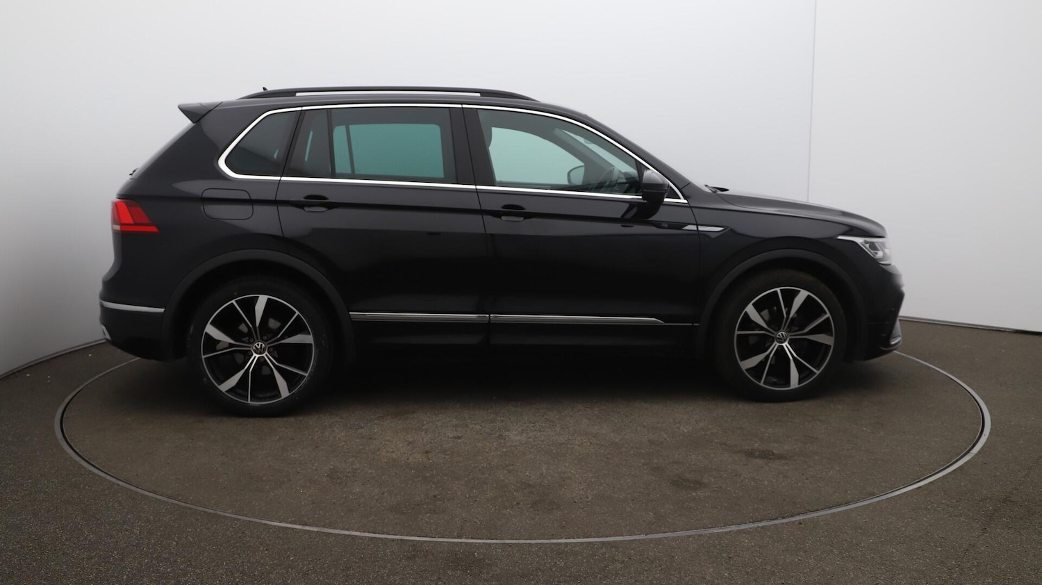Used Volkswagen Tiguan 2023 for sale - 76607253: Photo 51