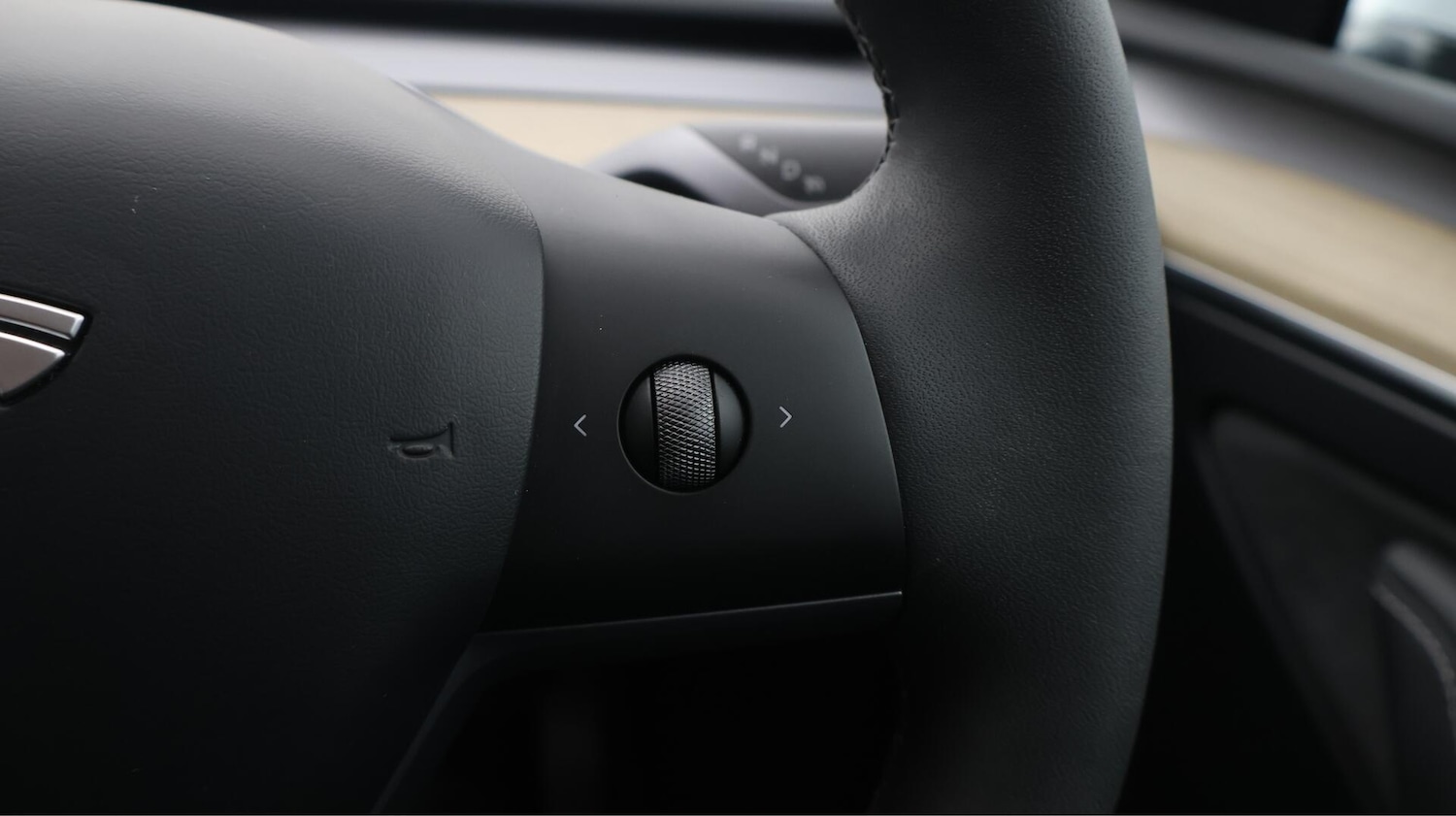 Used Tesla Model Y 2023 for sale - 76539085: Photo 24