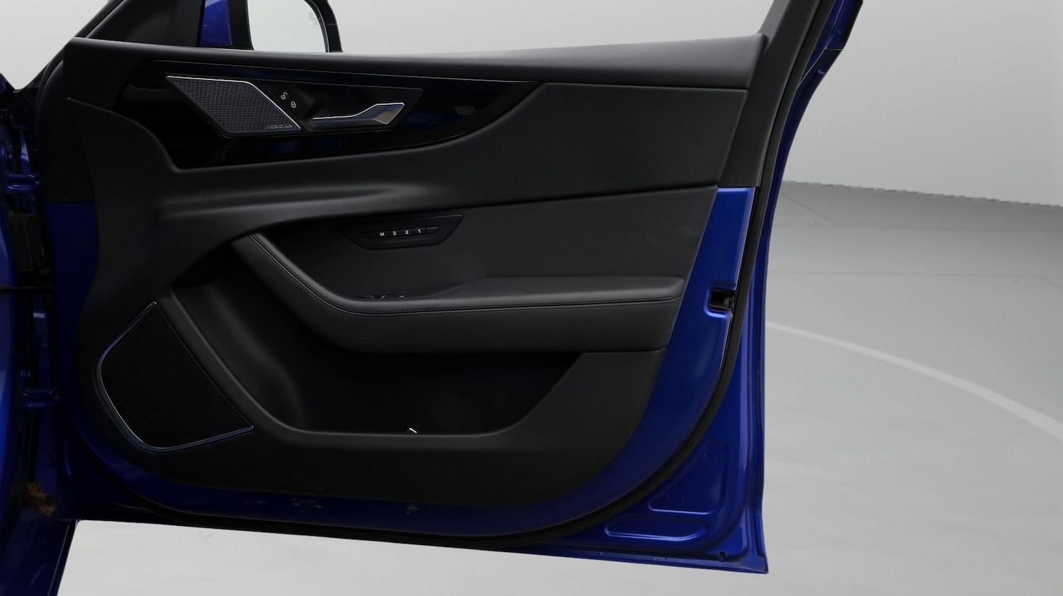 Used Jaguar XE 2020 for sale - 77760385: Photo 15