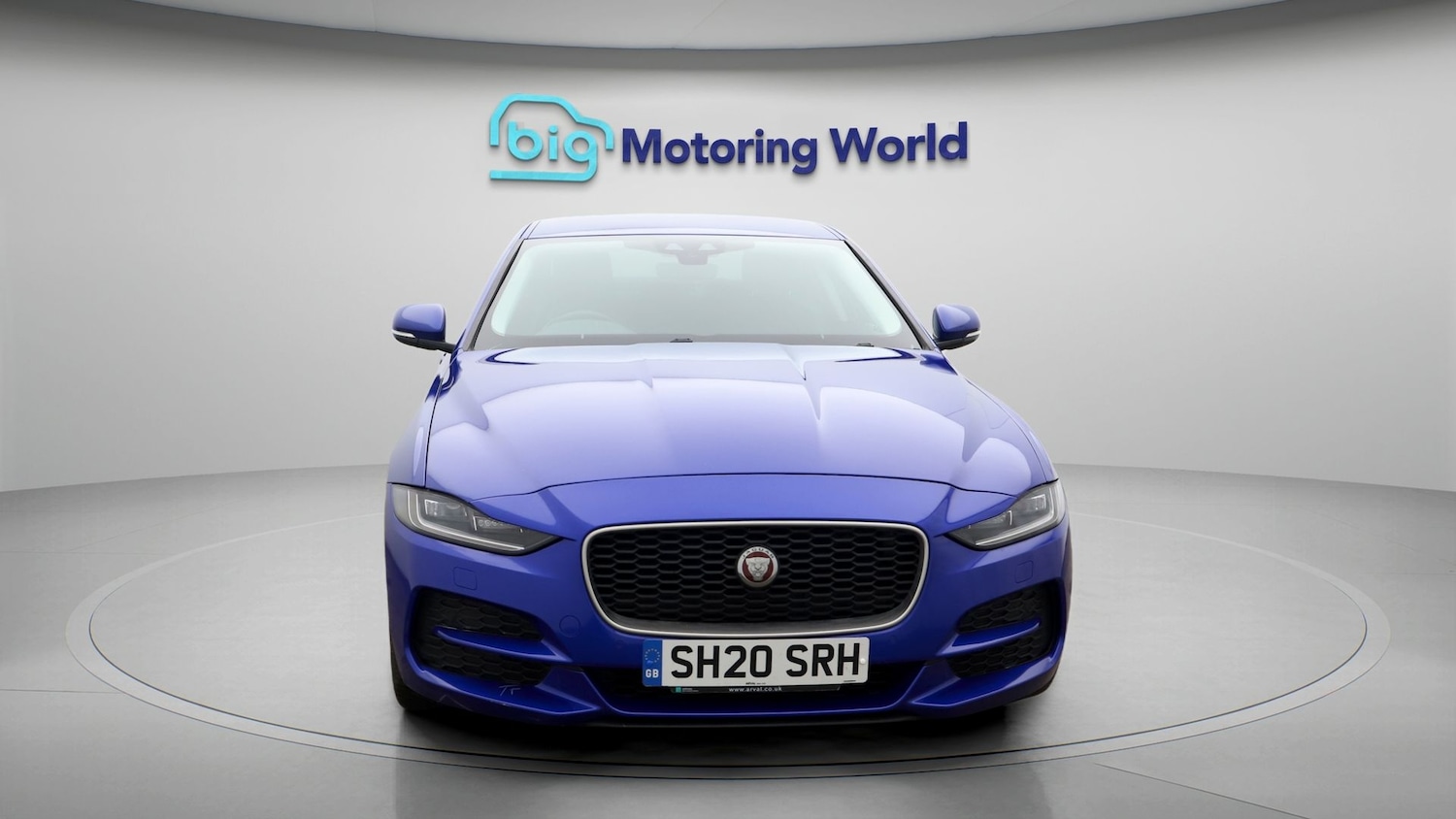 Used Jaguar XE 2020 for sale - 77760385: Photo 2