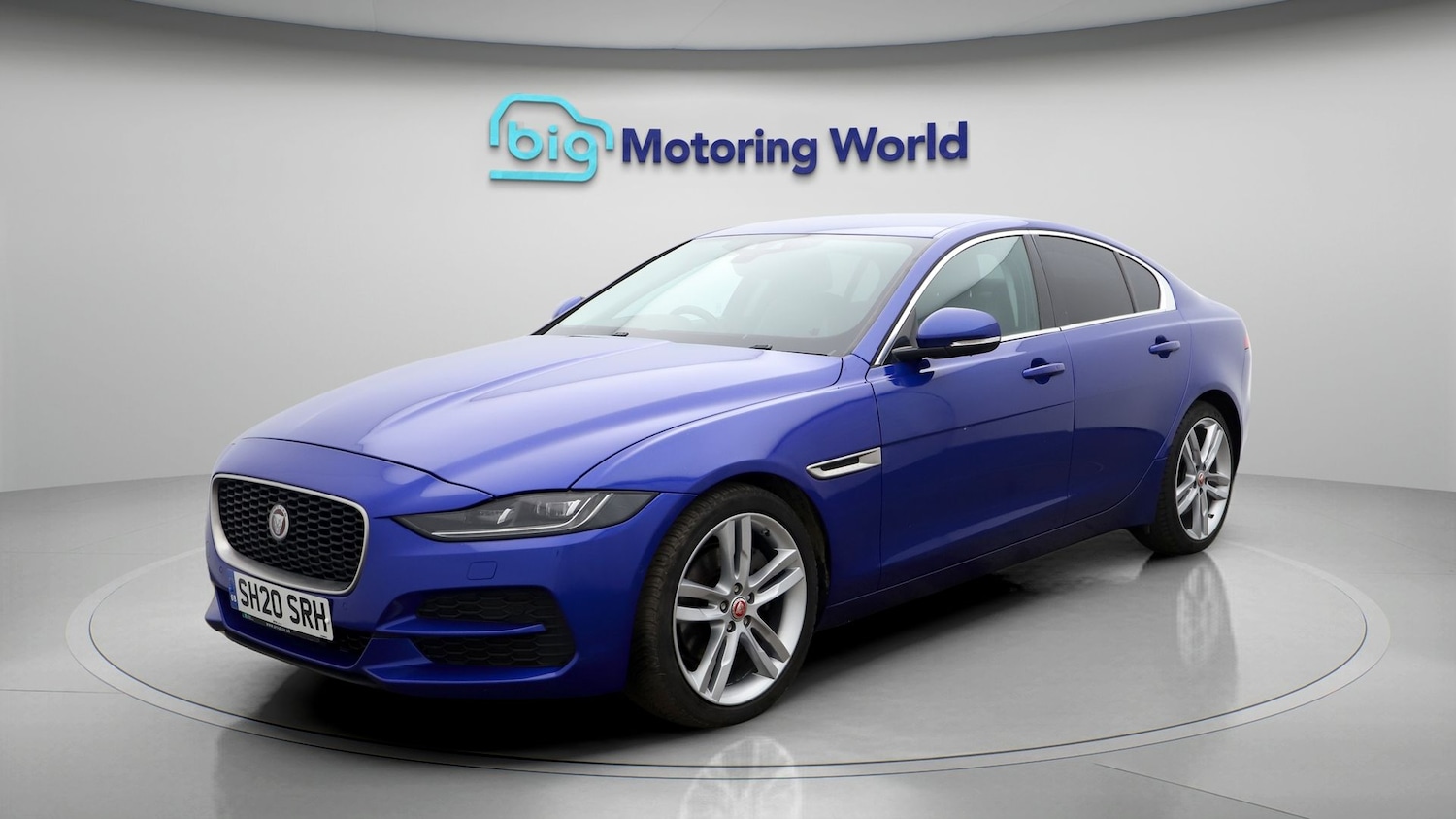 Used Jaguar XE 2020 for sale - 77760385: Photo 3