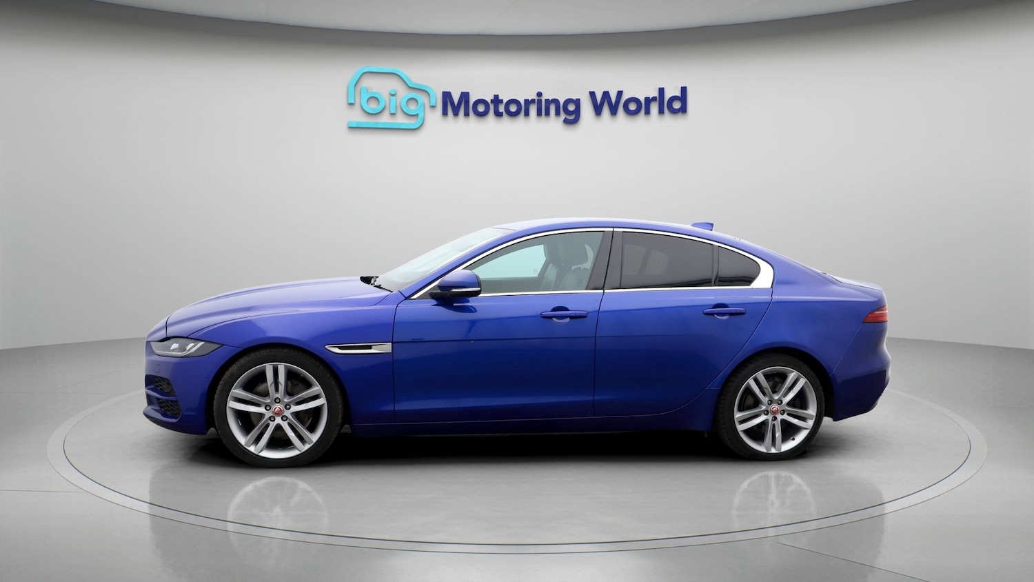 Used Jaguar XE 2020 for sale - 77760385: Photo 4