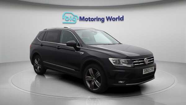 Used Volkswagen Tiguan Allspace 2020 for sale - 76283779: Photo 2