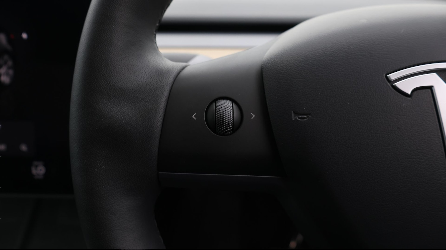 Used Tesla Model Y 2023 for sale - 77759205: Photo 25