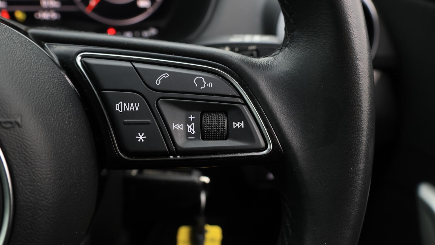 Used Audi Q2 for sale - 76473416: Photo 25