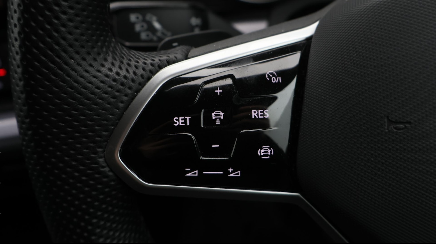 Used Volkswagen Touareg 2023 for sale - 77701192: Photo 21