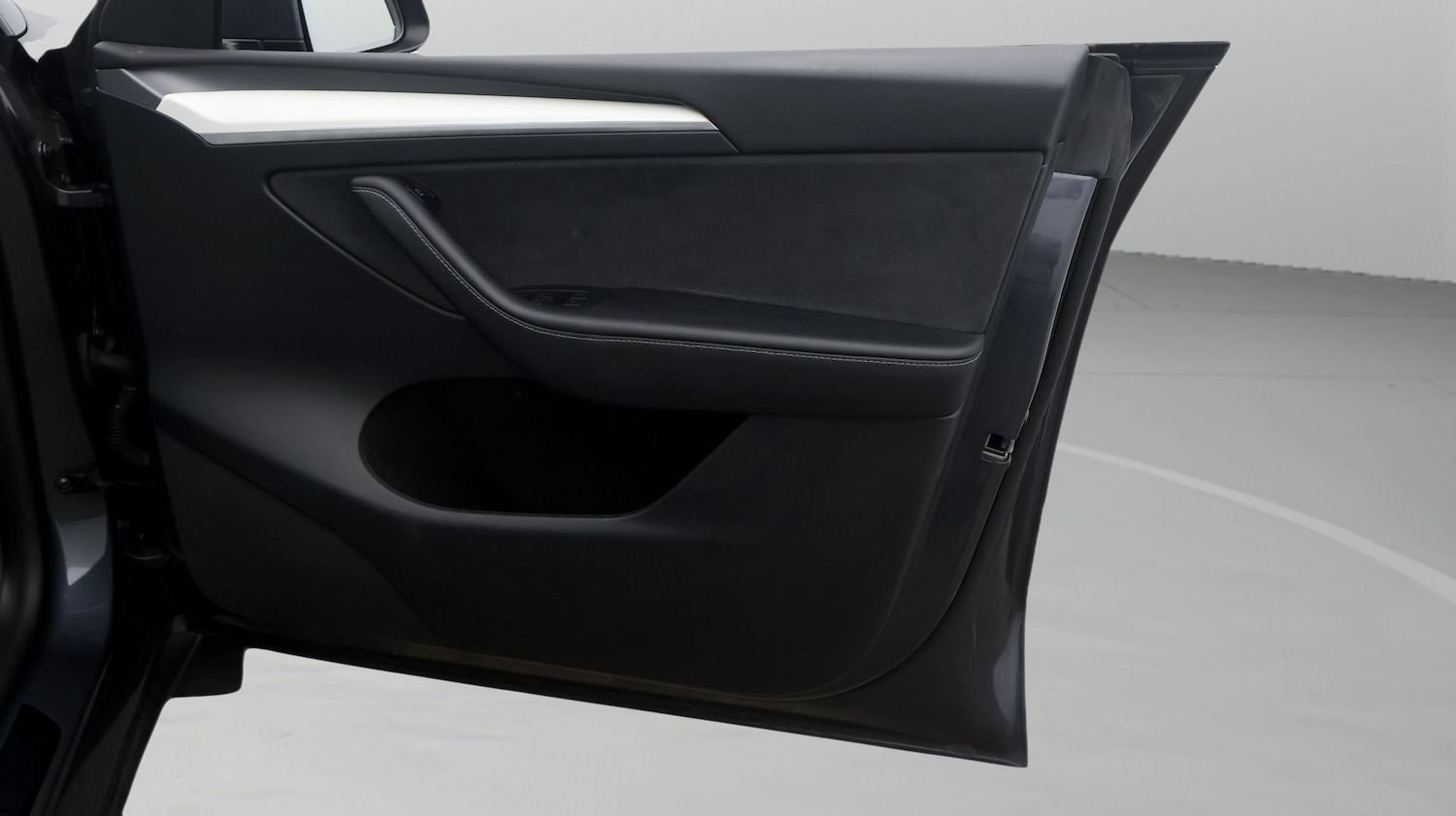 Used Tesla Model Y 2023 for sale - 77385000: Photo 15