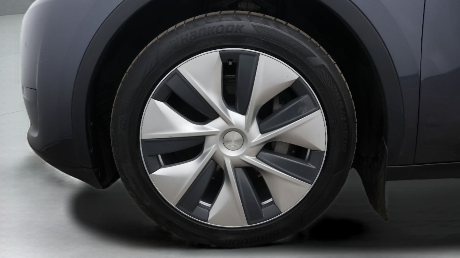 Used Tesla Model Y 2023 for sale - 77385000: Photo 18