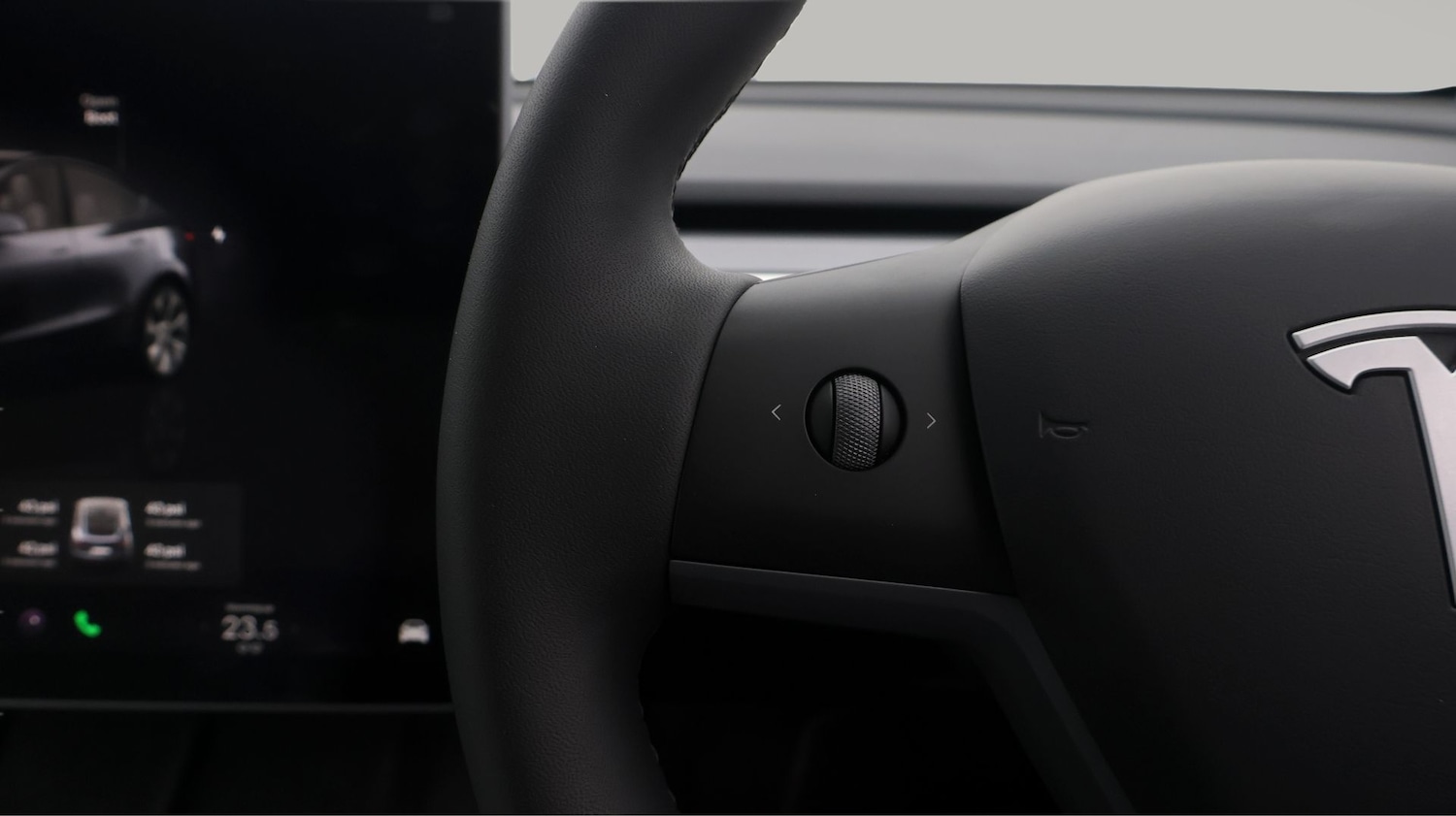 Used Tesla Model Y 2023 for sale - 77385000: Photo 22