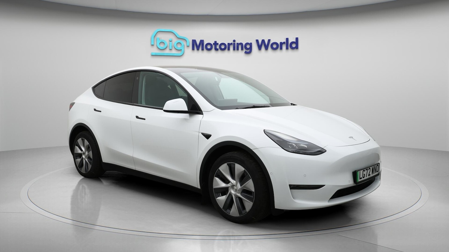 Used Tesla Model Y 2022 for sale - 76689791: Photo 2