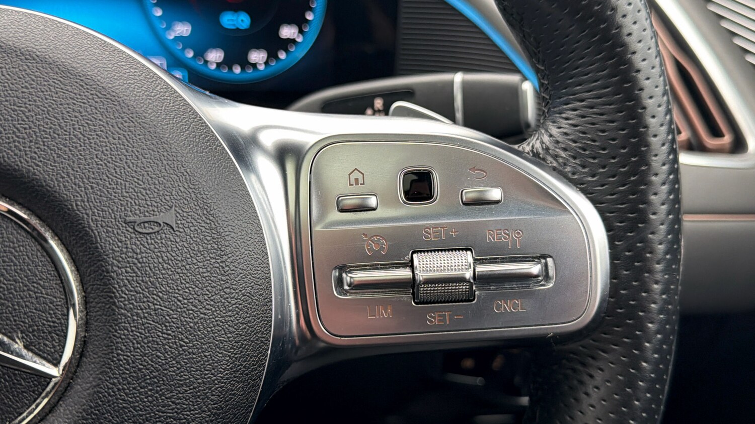 Used Mercedes-Benz EQC 2022 for sale - 77945843: Photo 24