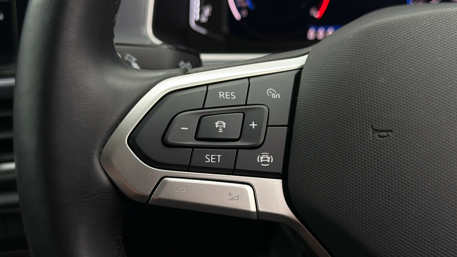 Used Volkswagen T-Roc 2023 for sale - 77952222: Photo 23