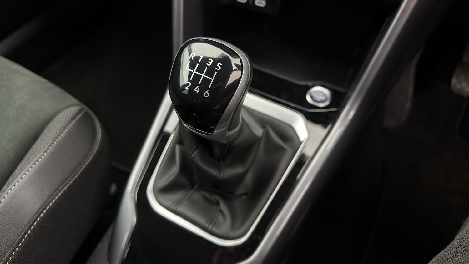 Used Volkswagen T-Roc 2023 for sale - 77952222: Photo 25