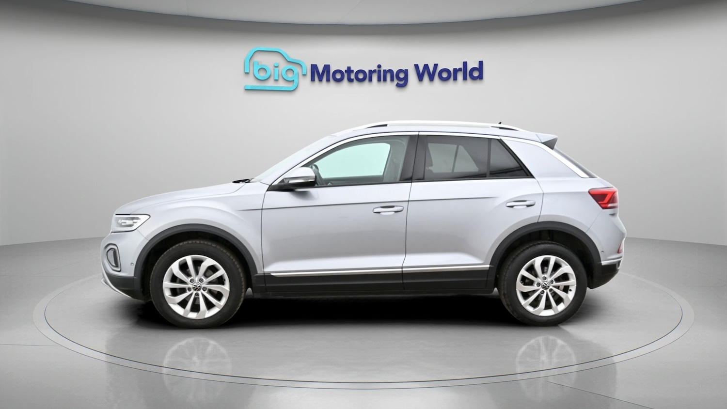 Used Volkswagen T-Roc 2023 for sale - 77952222: Photo 4