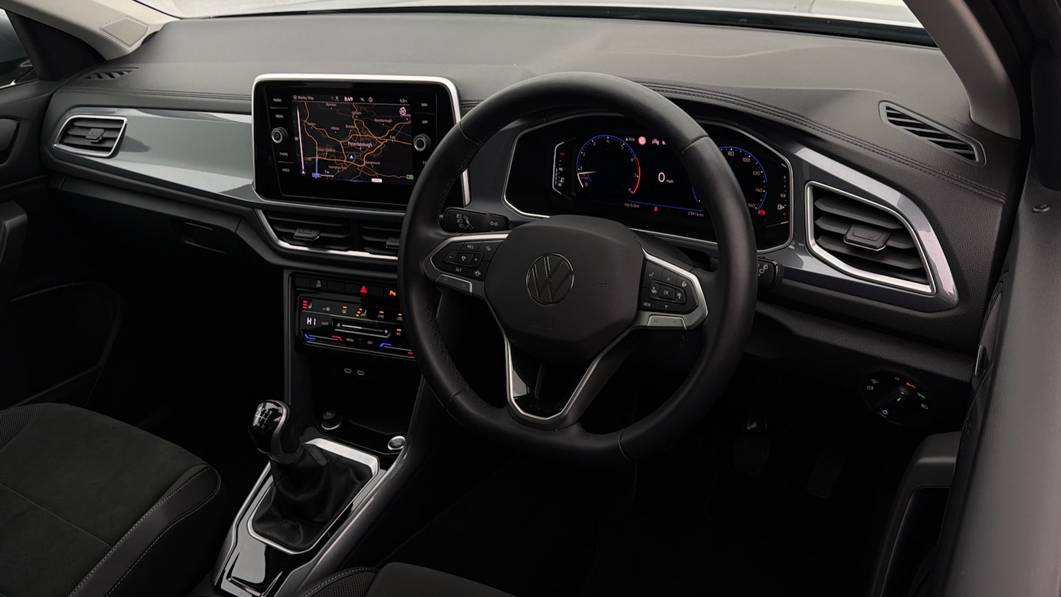 Used Volkswagen T-Roc 2023 for sale - 77952222: Photo 9