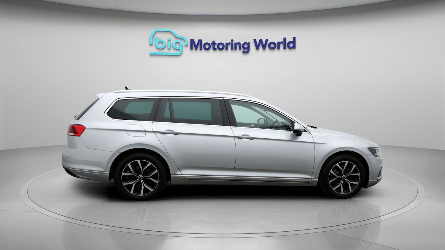 Used Volkswagen Passat 2023 for sale - 77675808: Photo 8