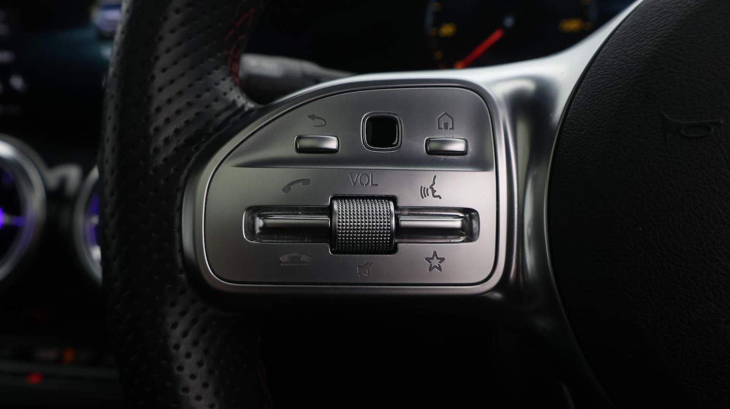 Used Mercedes-Benz EQB 2023 for sale - 77393570: Photo 27