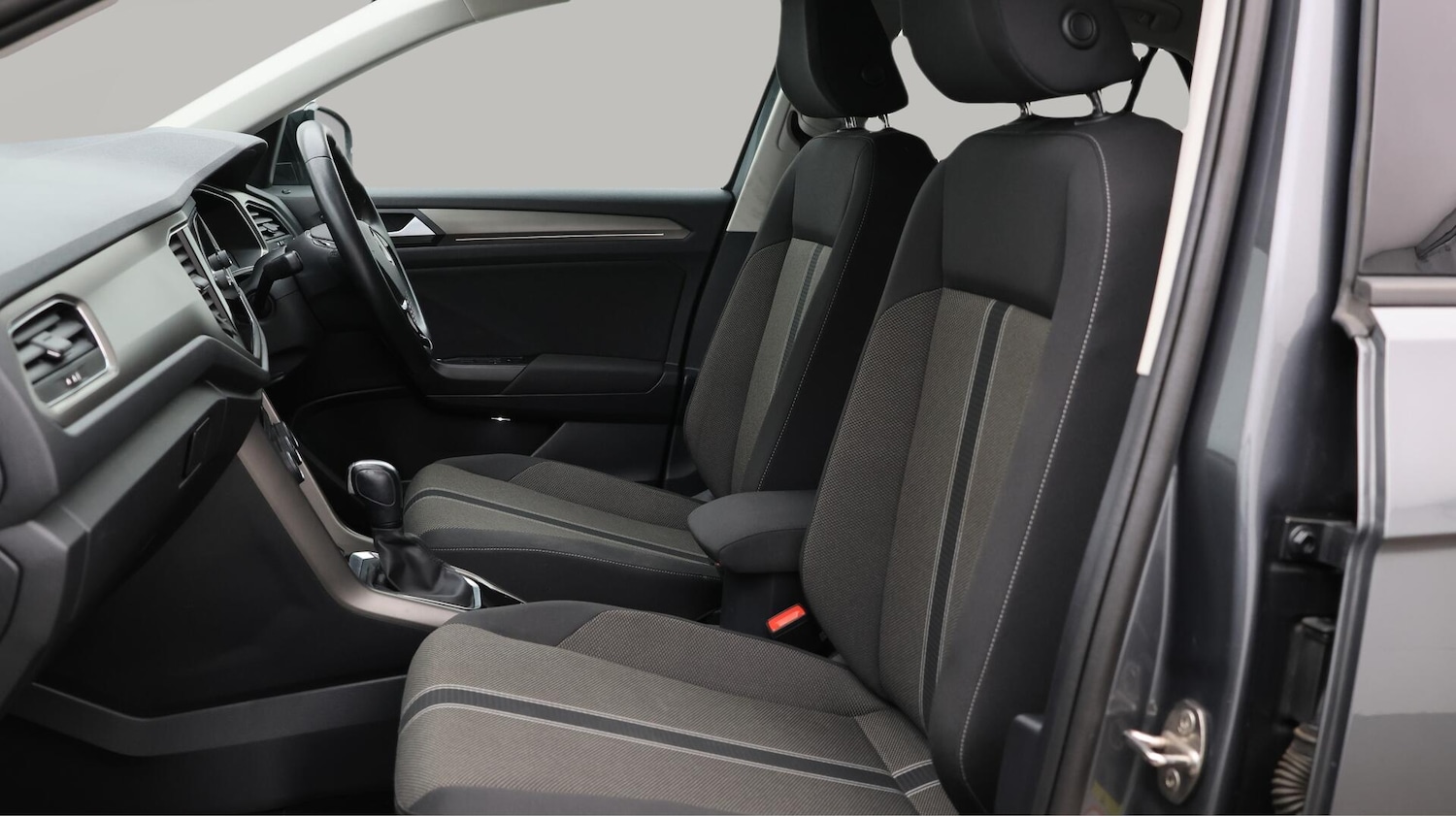 Used Volkswagen T-Roc 2021 for sale - 76431962: Photo 15