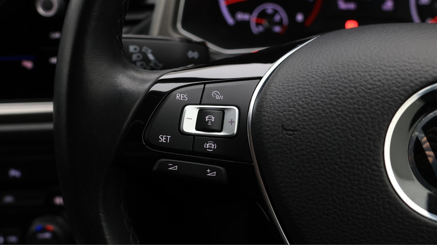 Used Volkswagen T-Roc 2021 for sale - 76431962: Photo 24