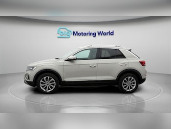 Used Volkswagen T-Roc 2022 for sale - 77431494: Photo