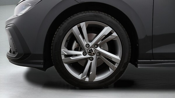 Used Volkswagen Golf 2023 for sale - 75769494: Photo 19