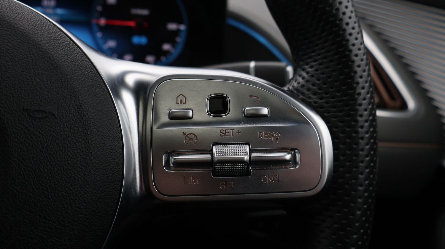 Used Mercedes-Benz EQC 2021 for sale - 77504402: Photo 29