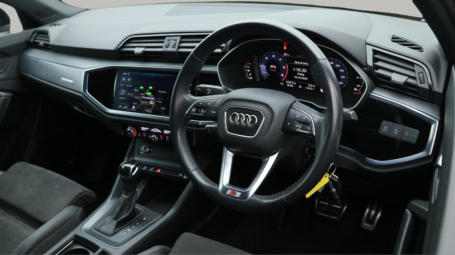 Used Audi Q3 2020 for sale - 76472546: Photo 10