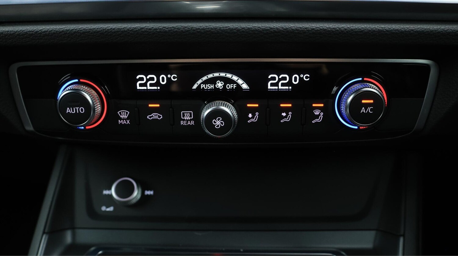 Used Audi Q3 2020 for sale - 76472546: Photo 13