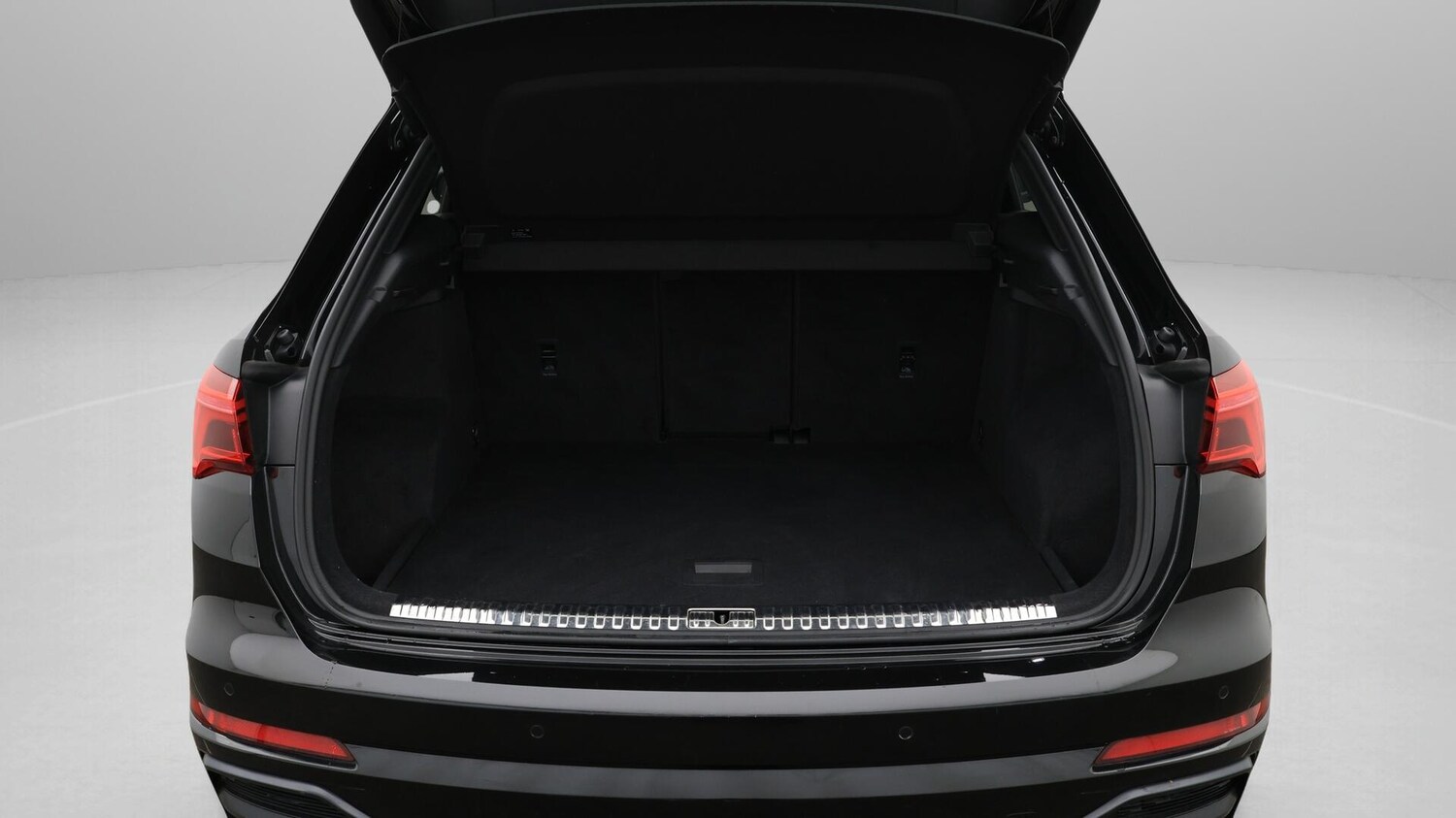 Used Audi Q3 2020 for sale - 76472546: Photo 18