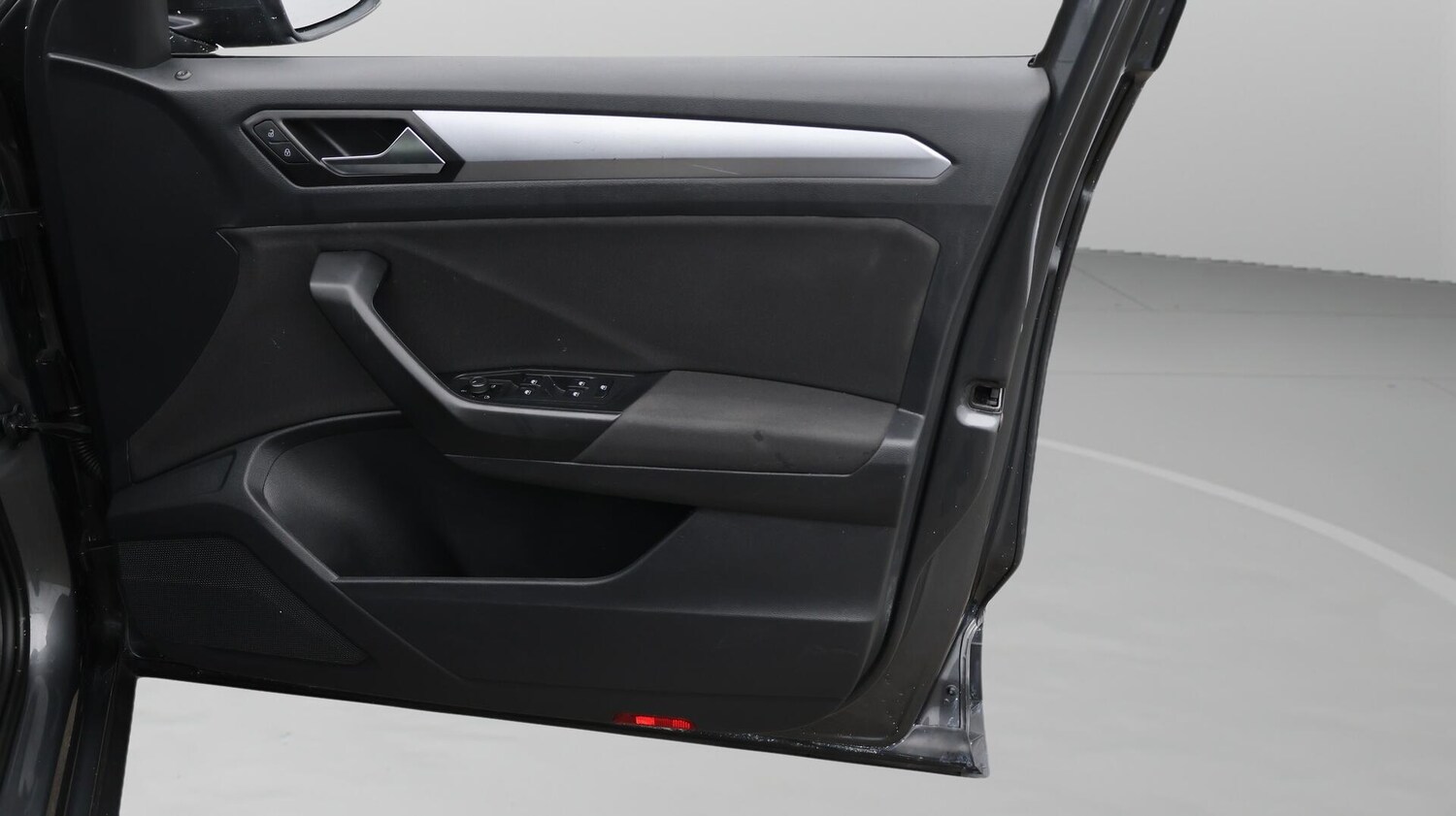 Used Volkswagen T-Roc 2022 for sale - 76457467: Photo 16