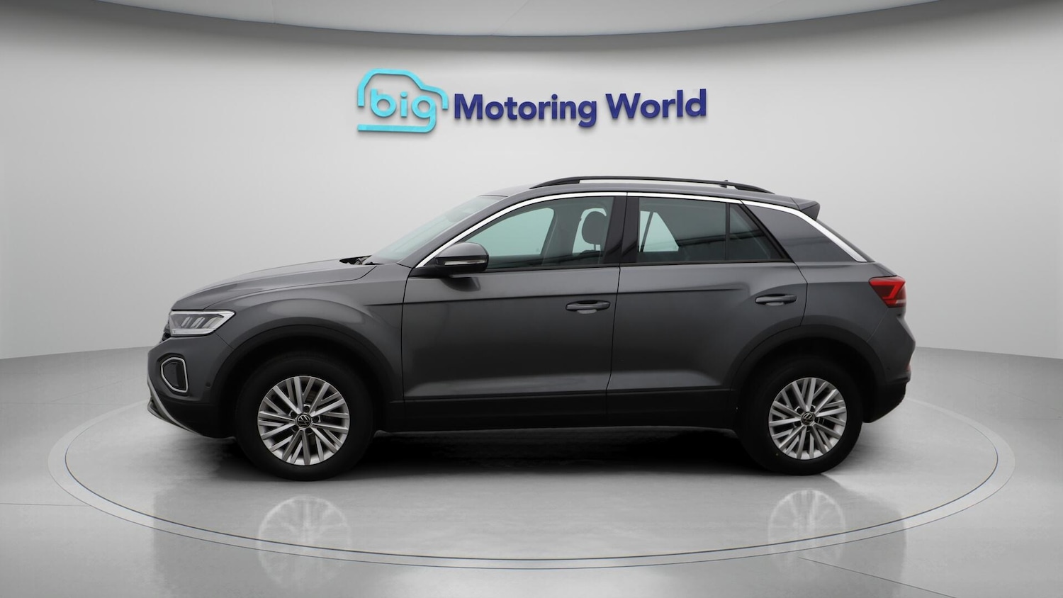 Used Volkswagen T-Roc 2022 for sale - 76457467: Photo 5
