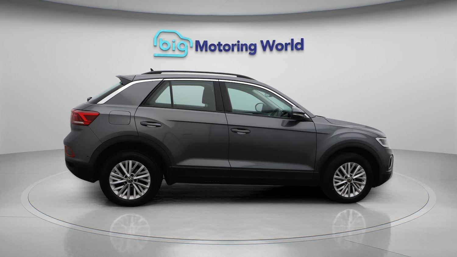 Used Volkswagen T-Roc 2022 for sale - 76457467: Photo 9