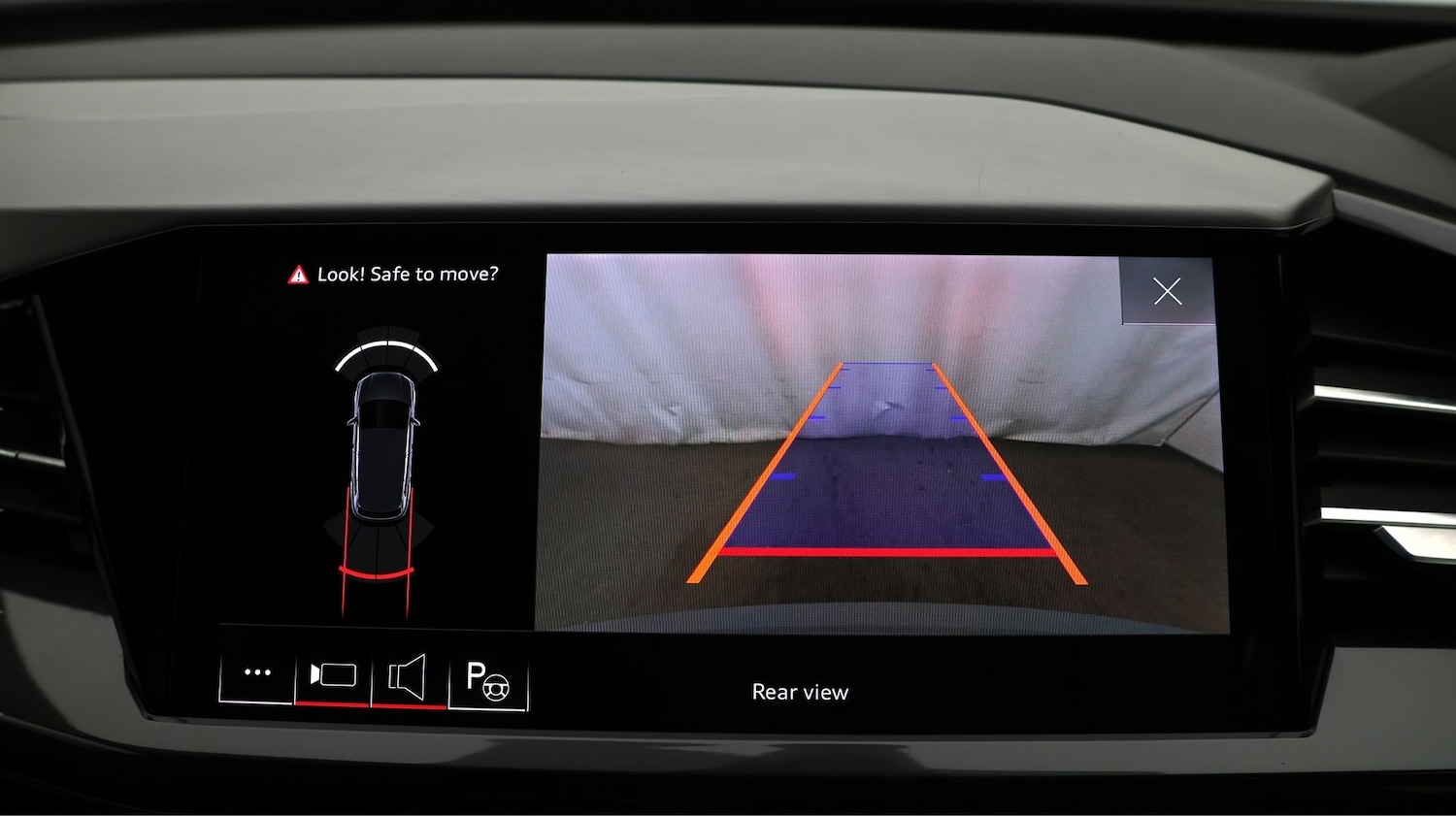 Used Audi Q4 e-tron 2023 for sale - 77283558: Photo 24