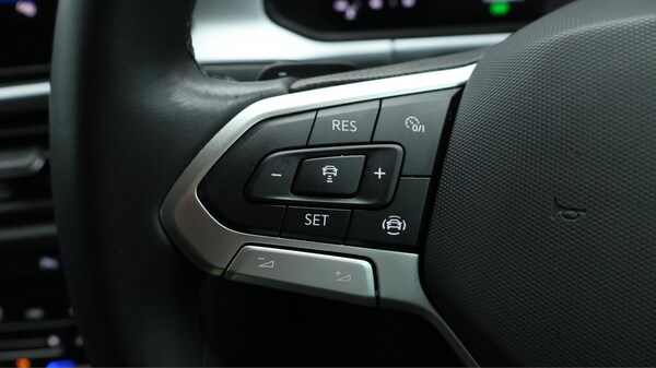 Used Volkswagen T-Roc 2024 for sale - 76109116: Photo 23