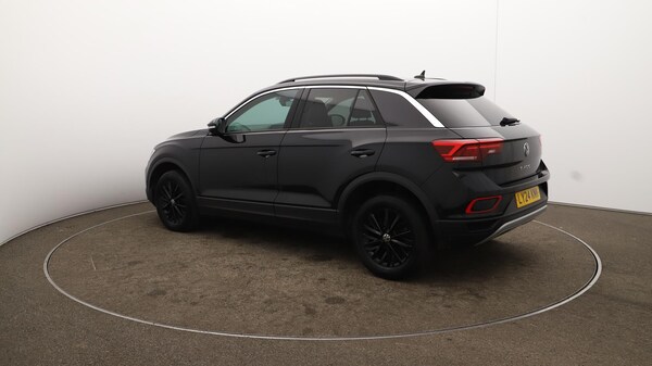 Used Volkswagen T-Roc 2024 for sale - 76109116: Photo 35