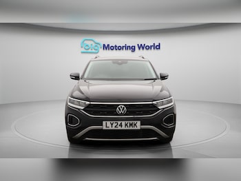 Used Volkswagen T-Roc 2024 for sale - 76109116: Photo 3